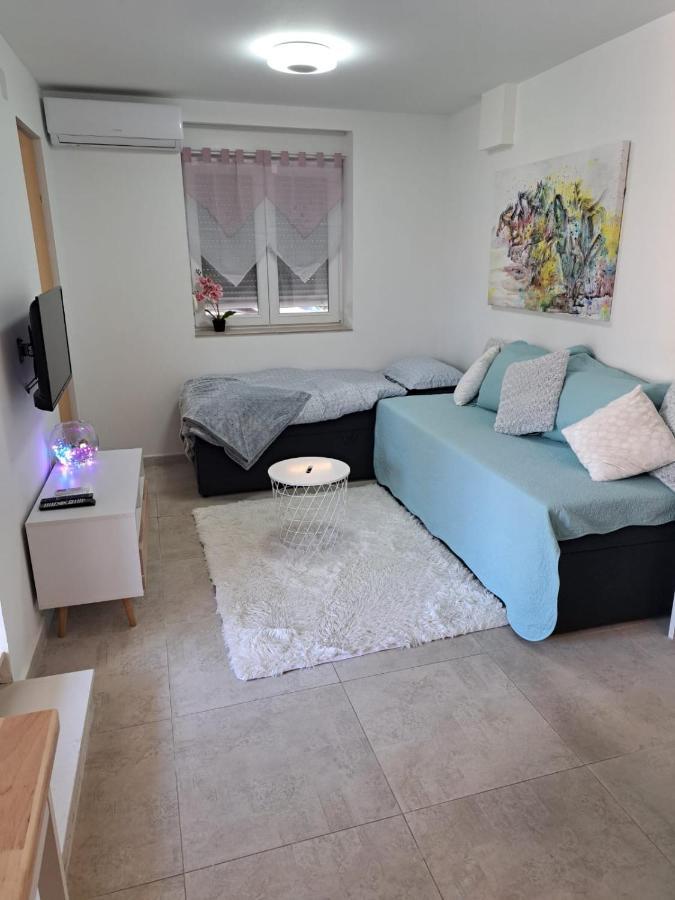 Near Beach Studio Каштела Екстер'єр фото