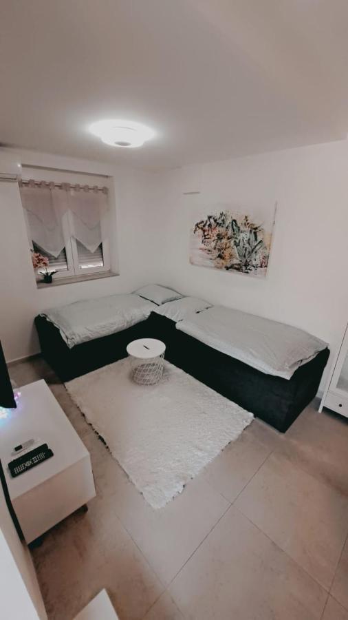 Near Beach Studio Каштела Екстер'єр фото