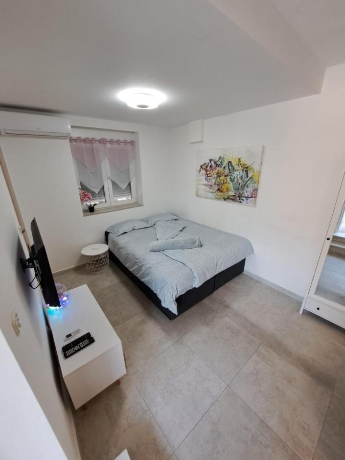 Near Beach Studio Каштела Екстер'єр фото