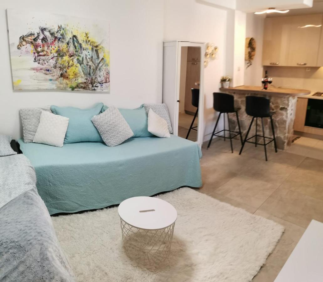 Near Beach Studio Каштела Екстер'єр фото