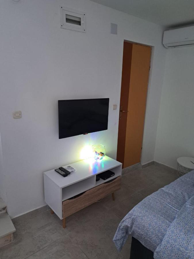 Near Beach Studio Каштела Екстер'єр фото