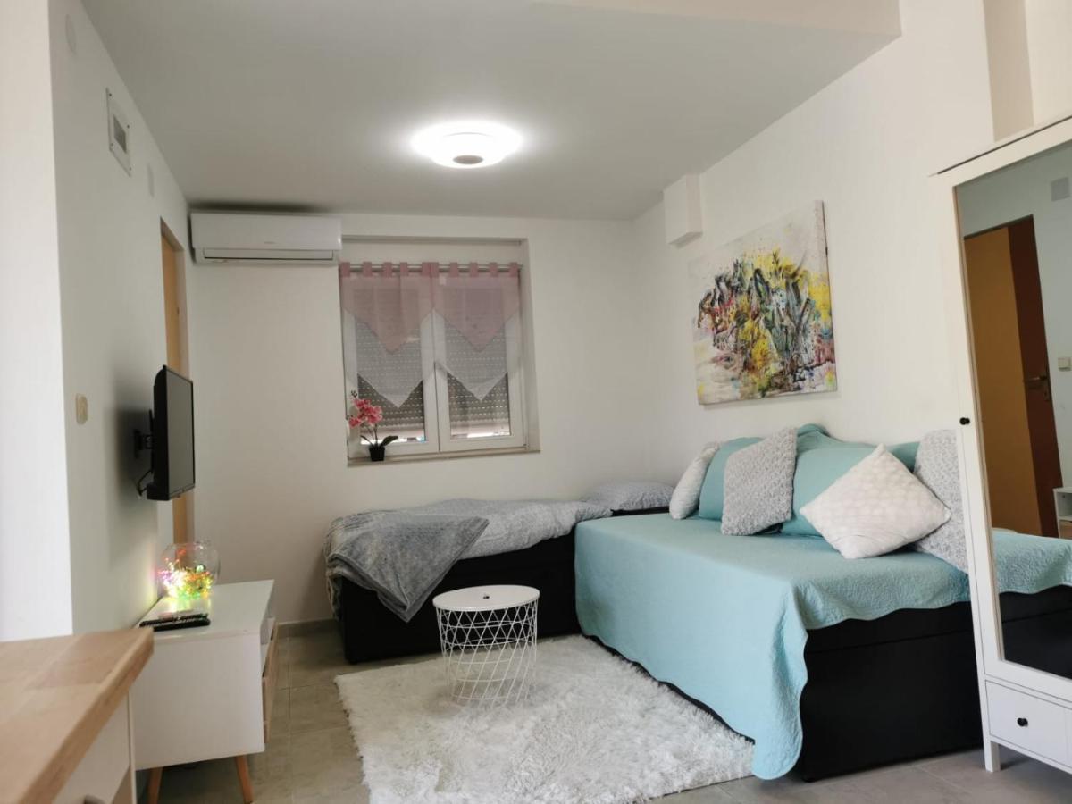 Near Beach Studio Каштела Екстер'єр фото